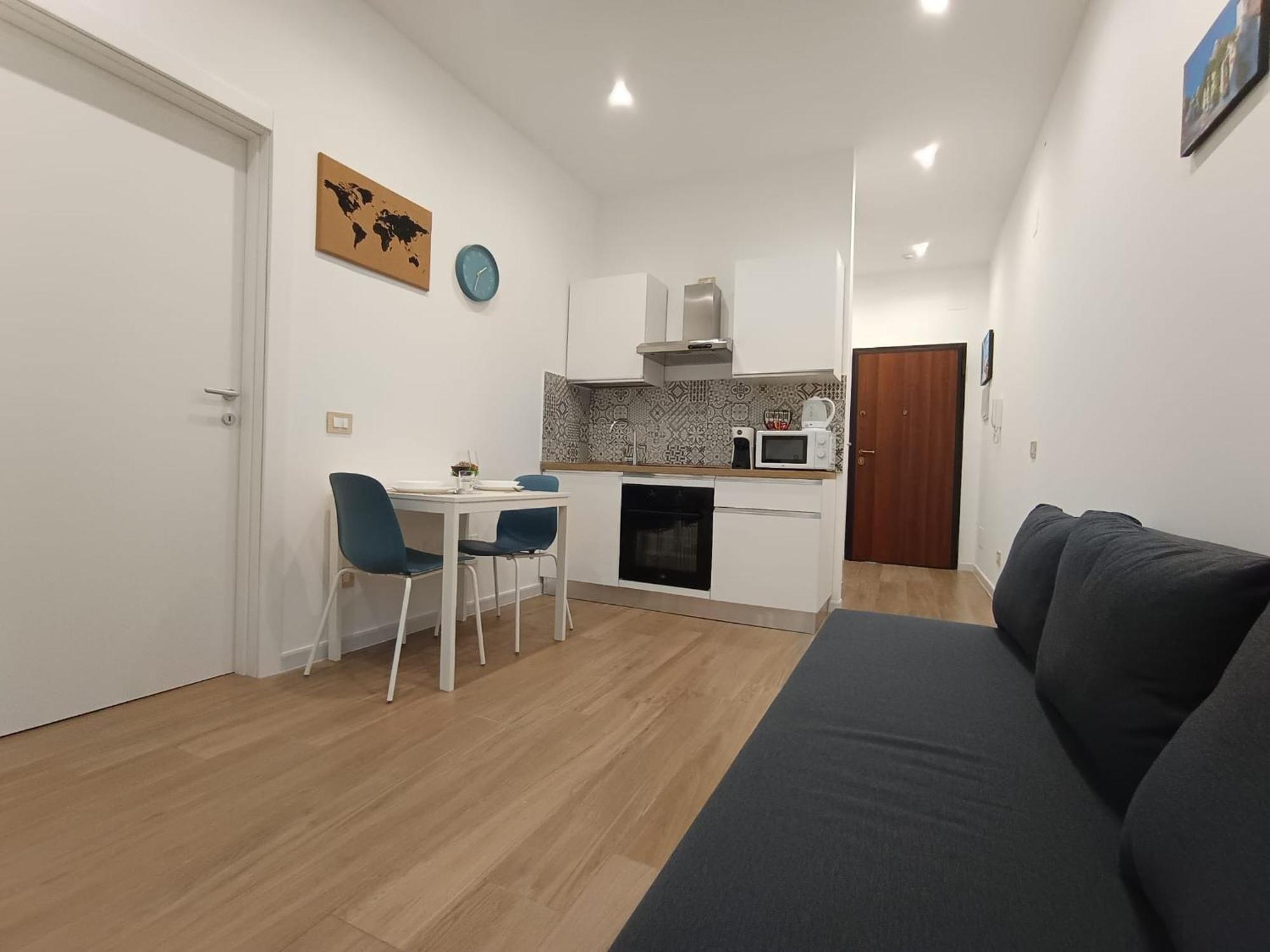 Dimora Crispi 70 Apartment Bari Luaran gambar