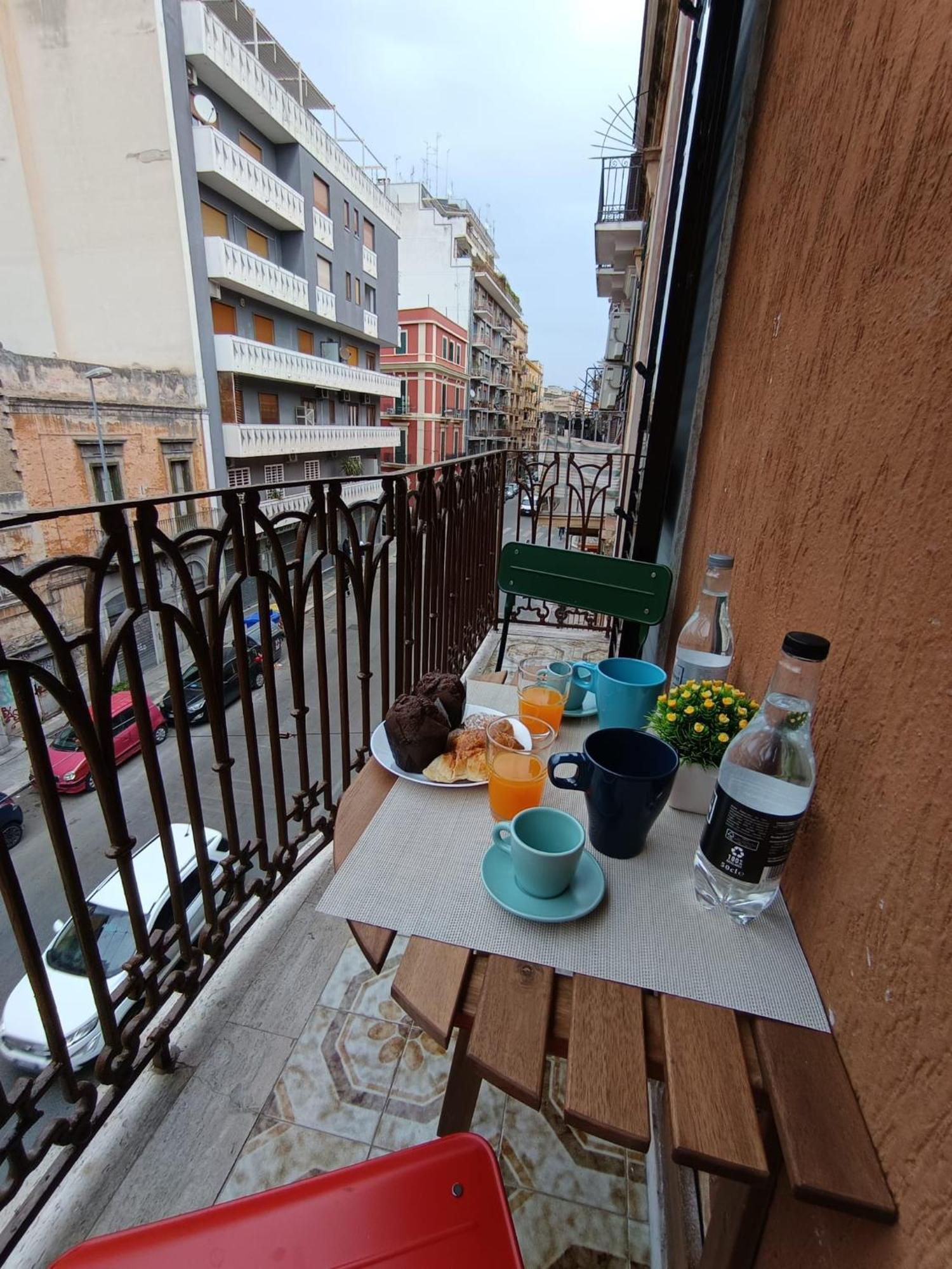 Dimora Crispi 70 Apartment Bari Luaran gambar