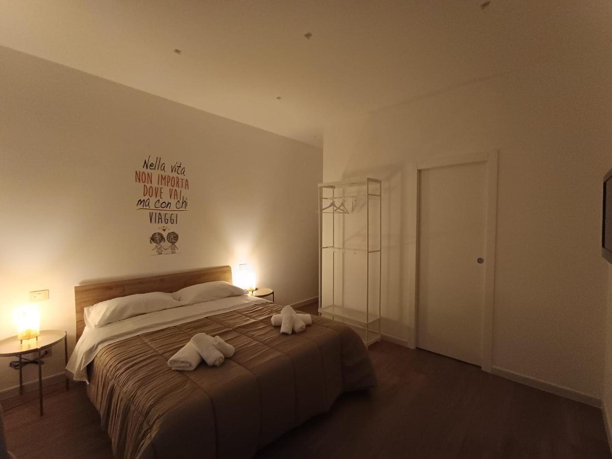 Dimora Crispi 70 Apartment Bari Luaran gambar