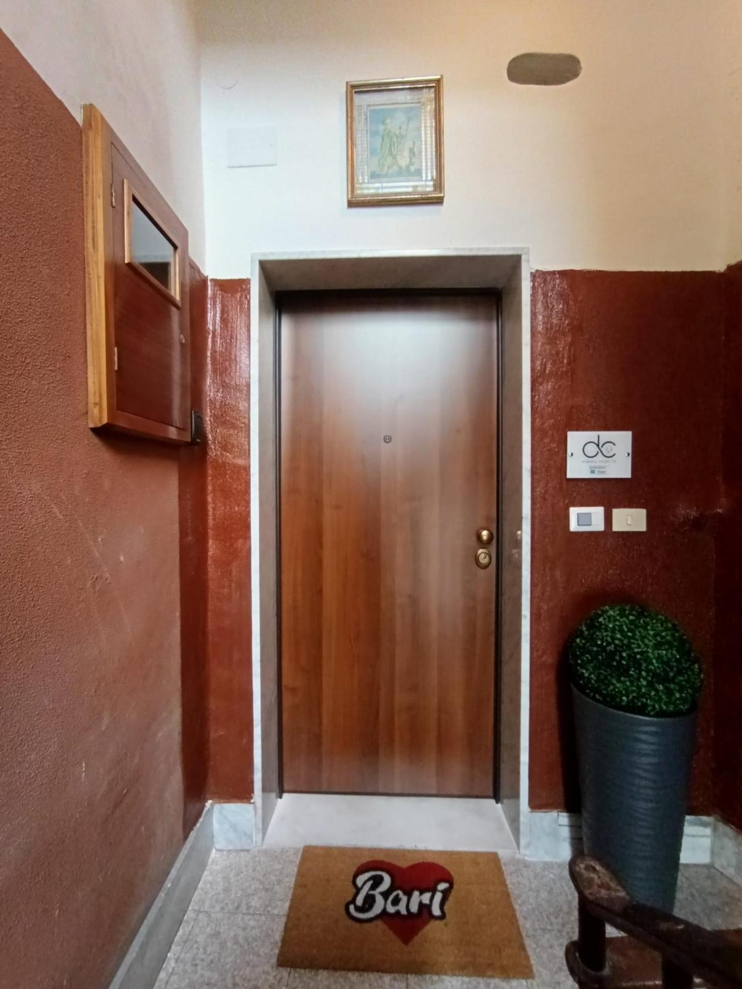 Dimora Crispi 70 Apartment Bari Luaran gambar
